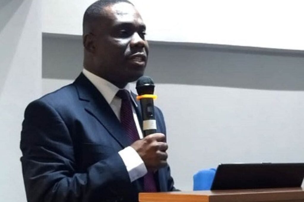 Ghana IAA boss, Eric Oduro Osae: Keep an Eye on SOE Accounting Systems 32 Eric Oduro Ose, IAA boss Keep an Eye on SOE Accounting System